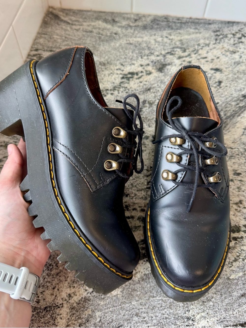 Dr. Martens Leona Lo Vintage Smooth Leather Platforms in Black. Size 7. EUC